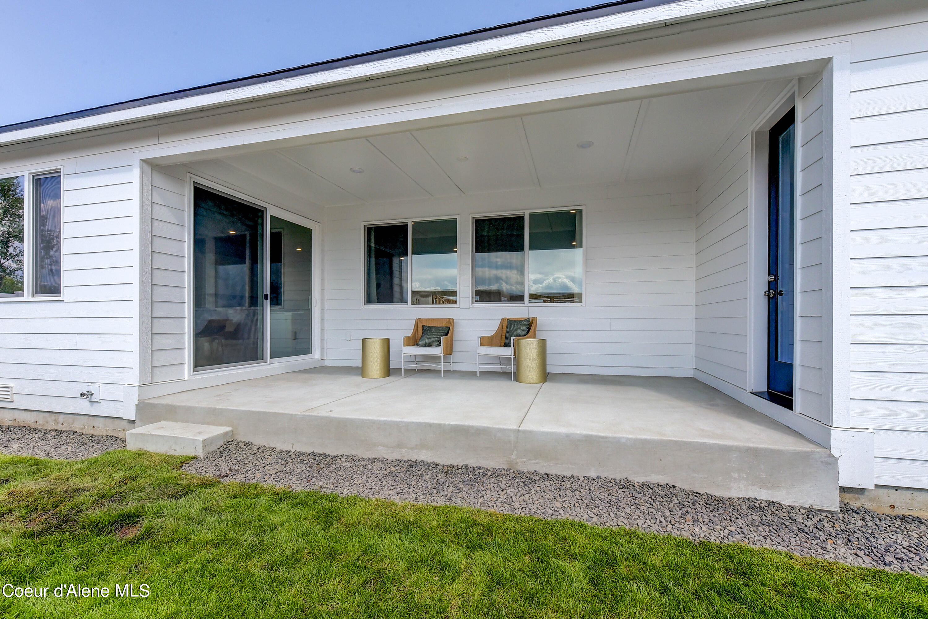 Hayden, Idaho 83835, United States, 2 Bedrooms Bedrooms, ,3 BathroomsBathrooms,Residential,Pending,55174