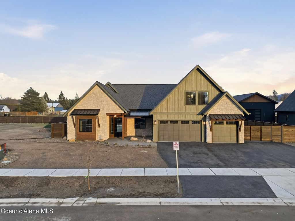 Photo of 11036 Armonia Way, Hayden Lake, ID 83835 (MLS # 26-1279)