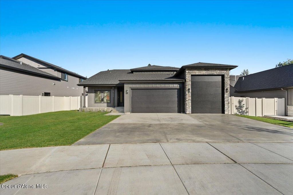 Photo of 9345 Secretariat Ln, Hayden, ID 83835 (MLS # 26-780)