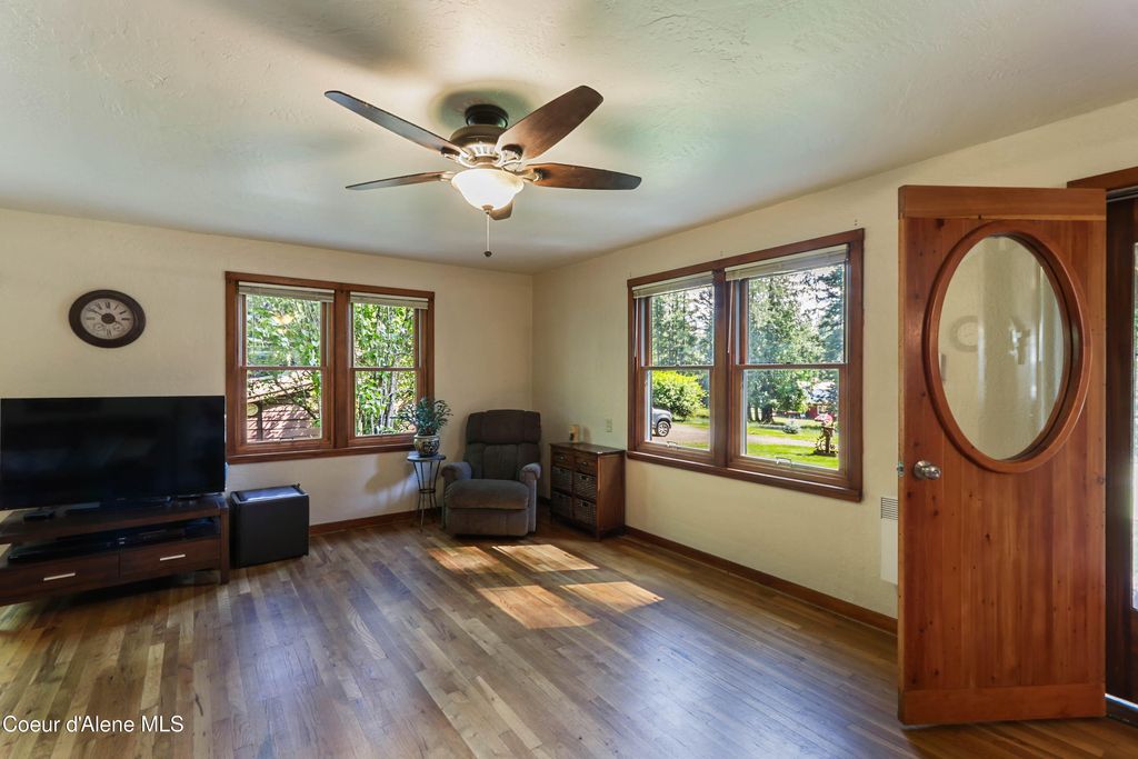 Photo of 965 Denton Rd, Hope, ID 83836 (MLS # 25-6783)