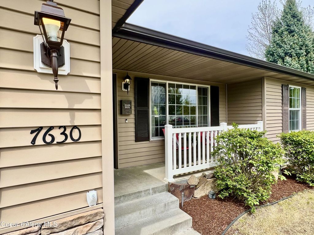 Photo of 7630 Joanna DR, Coeur dAlene, ID 83815 (MLS # 26-4737)
