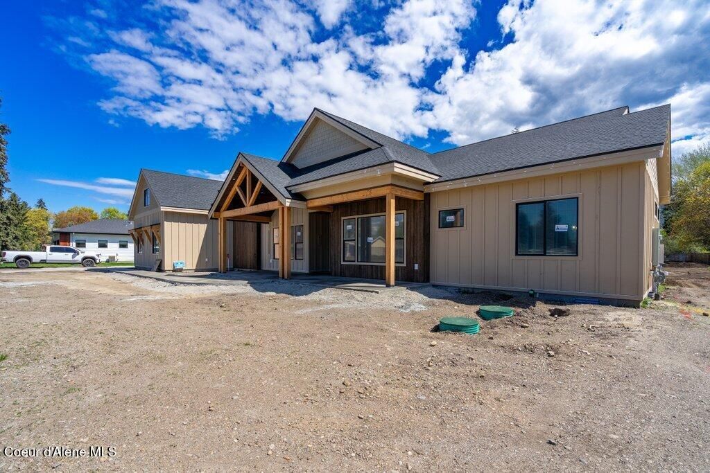 Photo of 5712 Davenport St, Dalton Gardens, ID 83815 (MLS # 26-4310)