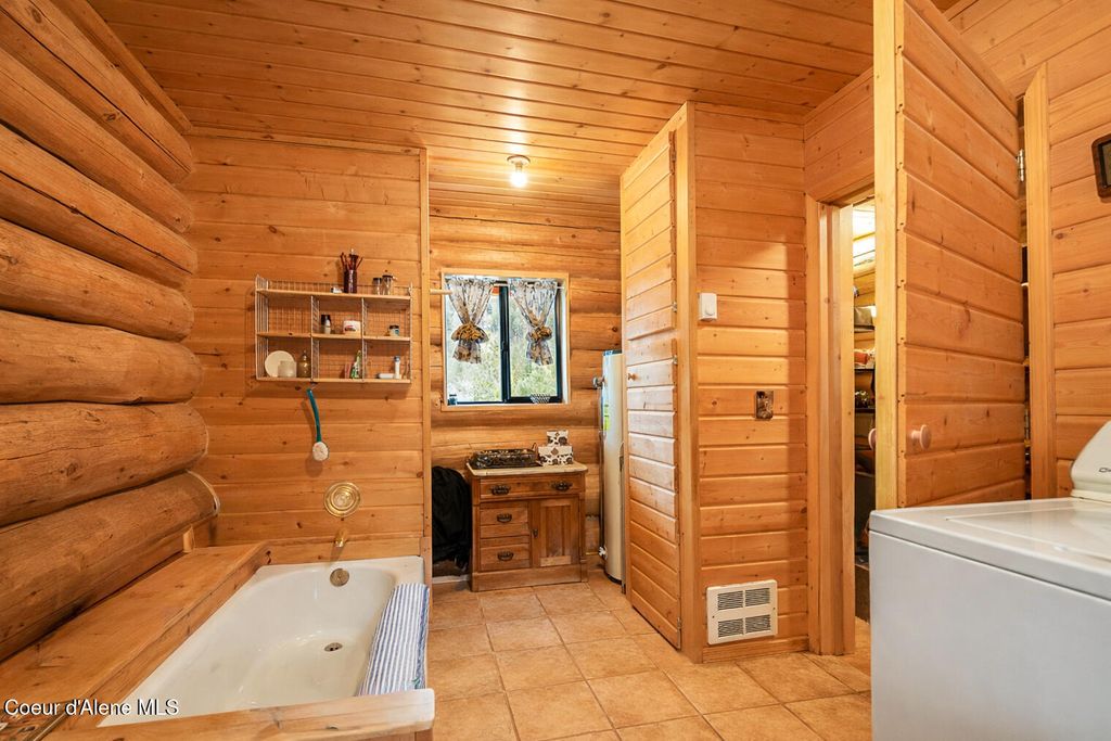 Photo of 128 Quill Dr, Priest River, ID 83856 (MLS # 26-1861)