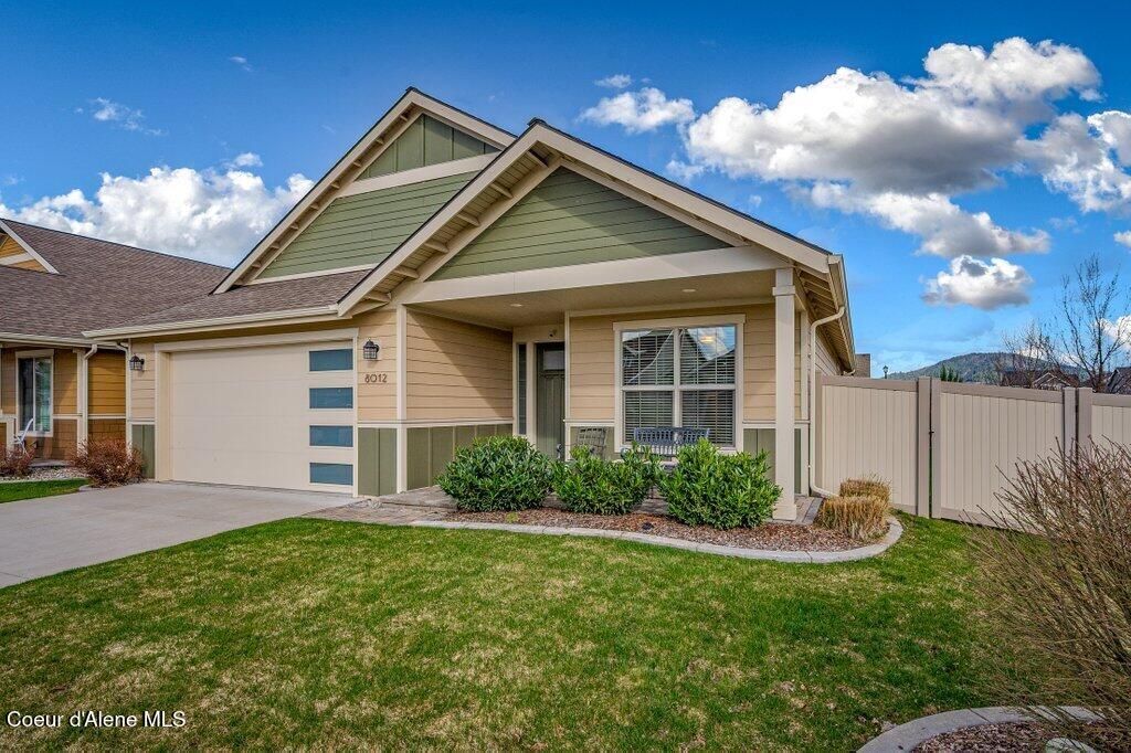 Photo of 8012 Hydrangea St, Coeur dAlene, ID 83815 (MLS # 26-2699)