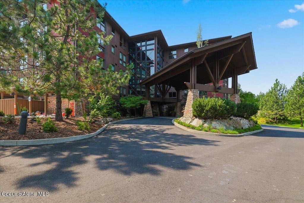 Photo of 1700 Tower Pointe PT #APT 101, Coeur dAlene, ID 83814 (MLS # 26-7542)