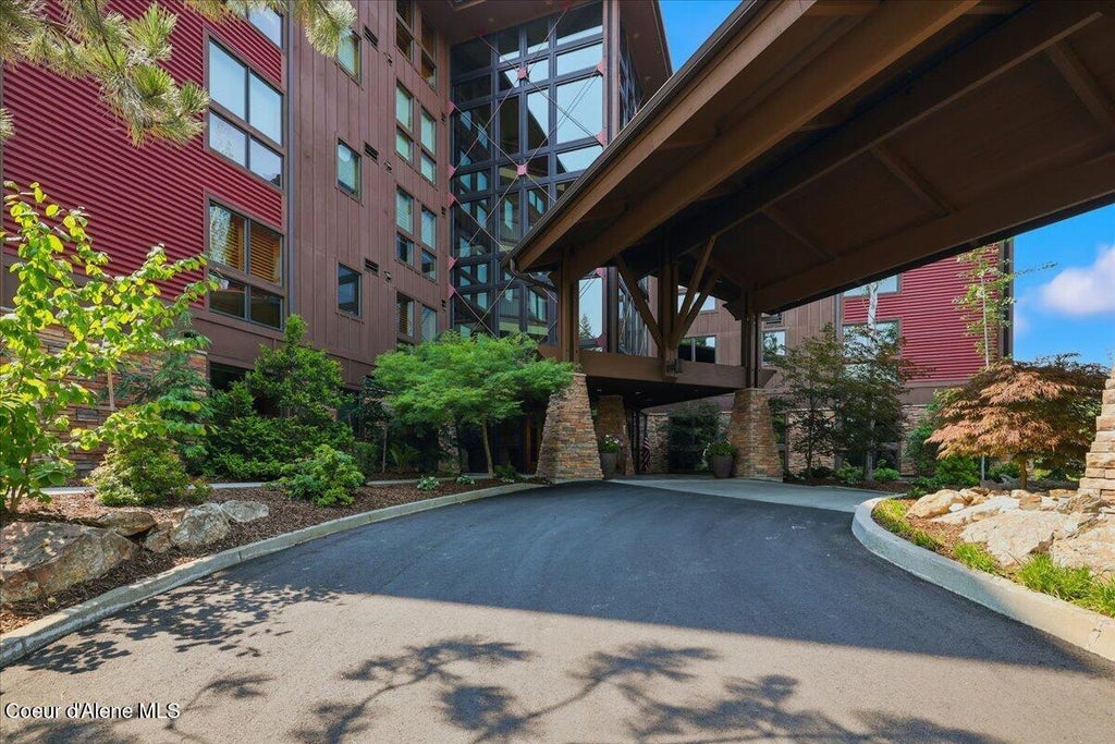 Photo of 1700 Tower Pointe PT #APT 101, Coeur dAlene, ID 83814 (MLS # 26-7542)