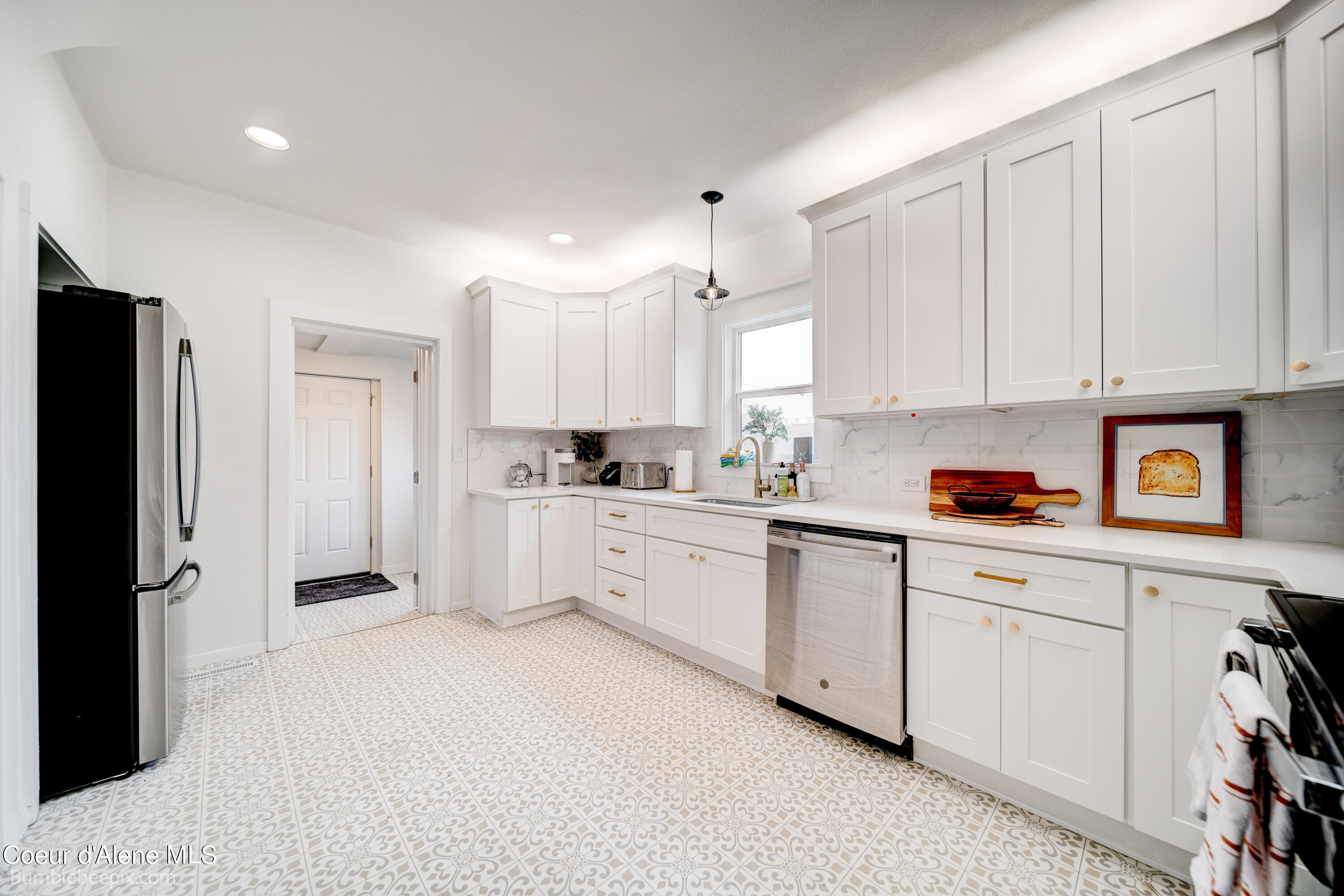 Coeur d'Alene, Idaho 83814, United States, 3 Bedrooms Bedrooms, ,3 BathroomsBathrooms,Residential,Active,223293