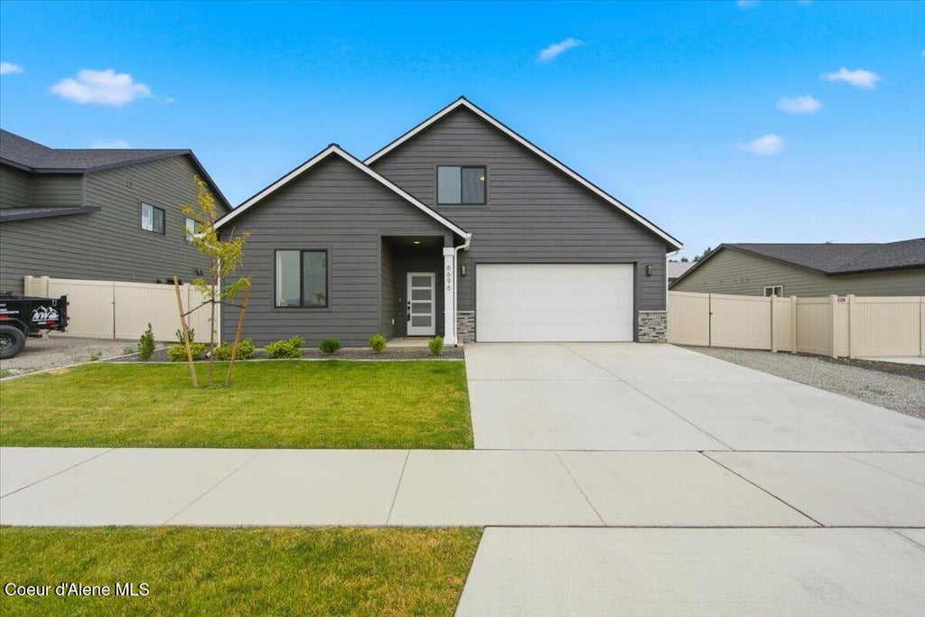 Photo of 6696 Portrush Dr, Rathdrum, ID 83858 (MLS # 26-8995)