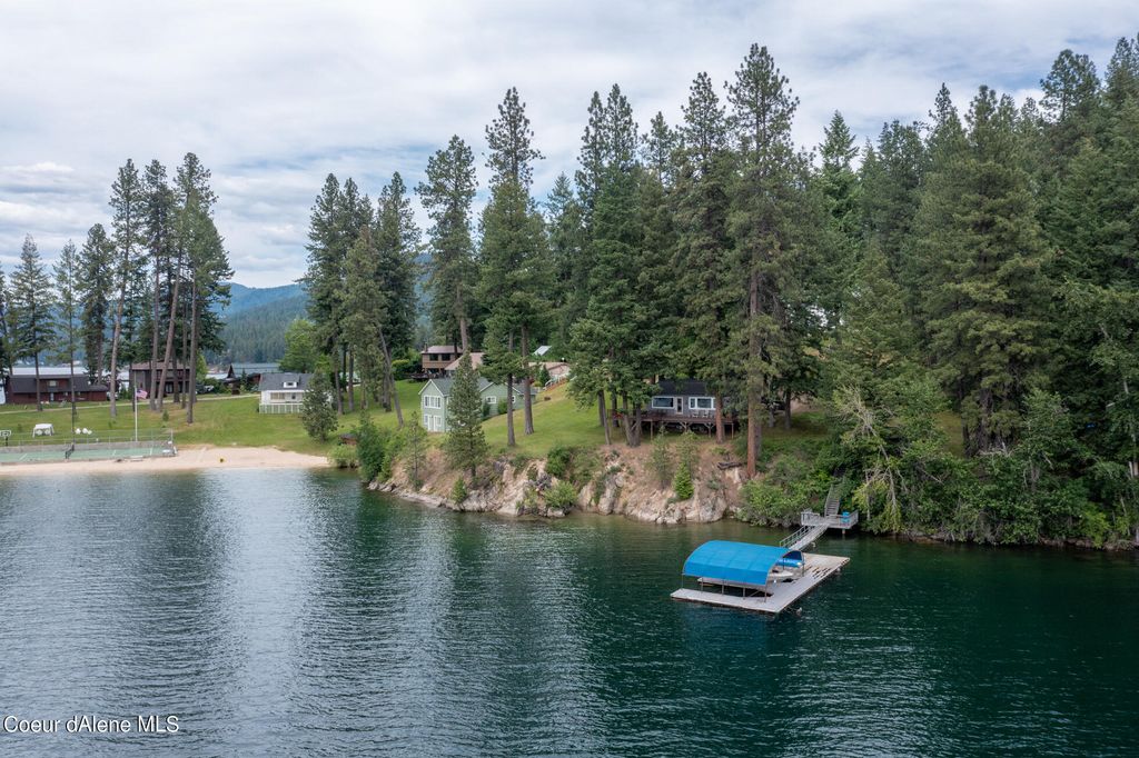 Photo of 13275 Nannas Nook Ln, Hayden, ID 83835 (MLS # 26-3513)