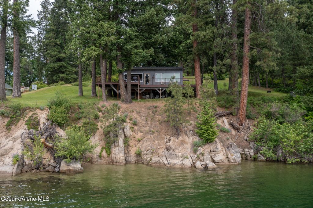 Photo of 13275 Nannas Nook Ln, Hayden, ID 83835 (MLS # 26-3513)