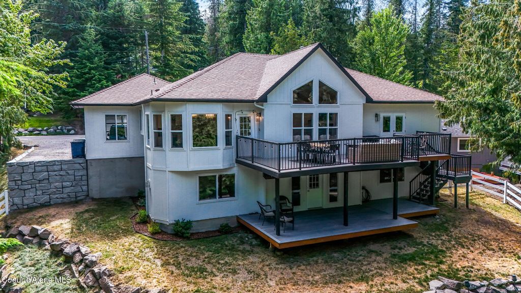 Photo of 6079 Hayden Lake Lake, Hayden, ID 83835 (MLS # 25-8174)
