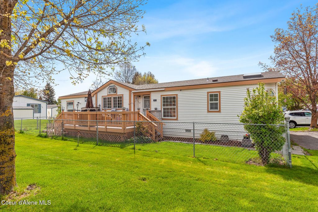 Photo of 2204 Pellinore Way, Post Falls, ID 83854 (MLS # 26-4124)