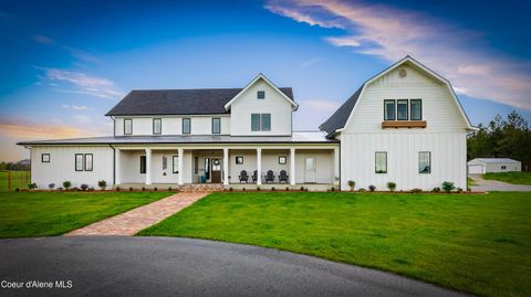 Photo of 12378 MEADOW WOOD Ln, Hayden, ID 83835 (MLS # 25-11202)