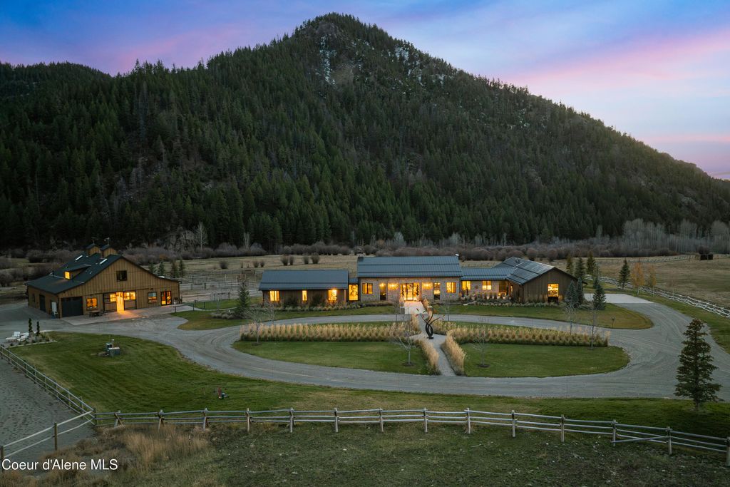 Photo of 708 Fork Road Road, Hailey, ID 83333 (MLS # 25-11158)