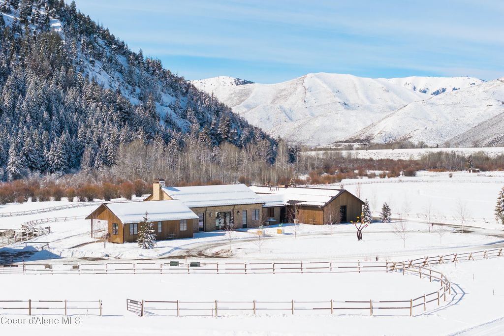 Photo of 708 Fork Road Road, Hailey, ID 83333 (MLS # 25-11158)