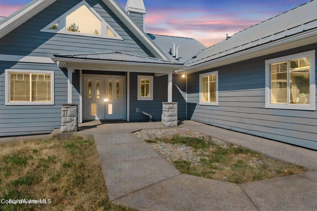 Photo of 2953 Badger Rd, Harrison, ID 83833 (MLS # 26-7016)