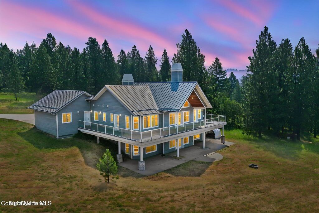 Photo of 2953 Badger Rd, Harrison, ID 83833 (MLS # 26-7016)