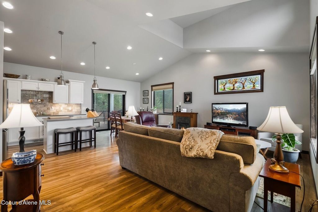 Photo of 96 Rimrock Ct, Priest River, ID 83856 (MLS # 26-2354)