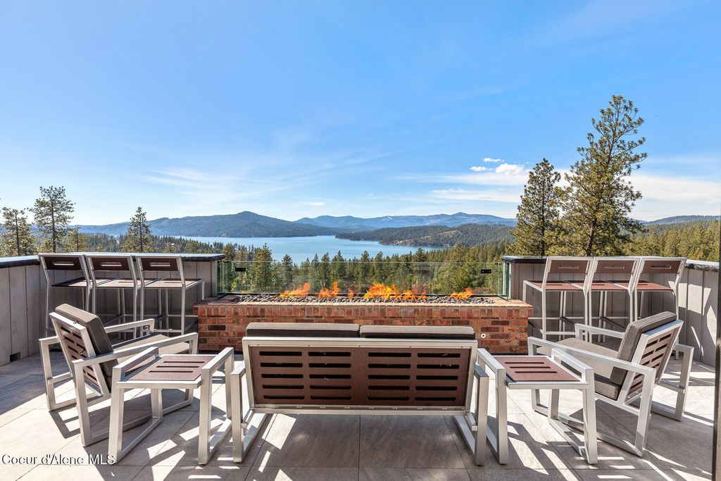 Photo of 6007 GRAINGER Ct, Harrison, ID 83833 (MLS # 26-3565)