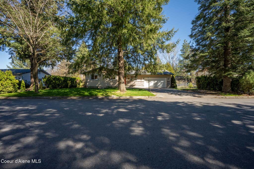 Photo of 4006 Moccasin Rd, Coeur dAlene, ID 83815 (MLS # 26-7027)