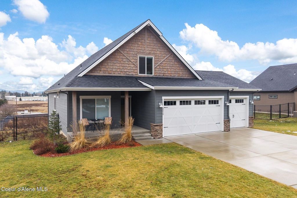 Photo of 3212 Goodman Dr, Sandpoint, ID 83864 (MLS # 26-1092)