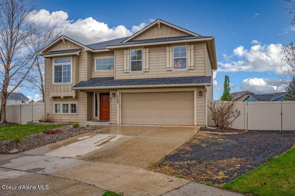 Photo of 1709 Umpqua Ct, Post Falls, ID 83854 (MLS # 26-3535)