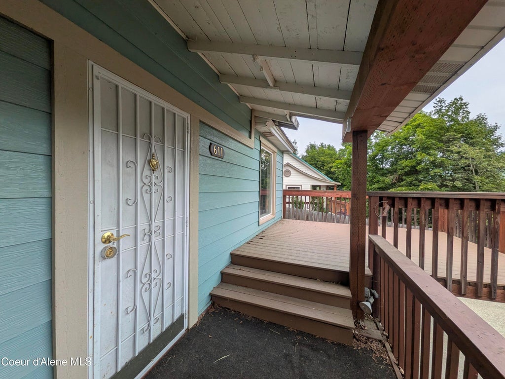 Photo of 611 Park Ave, Kellogg, ID 83837 (MLS # 26-10497)