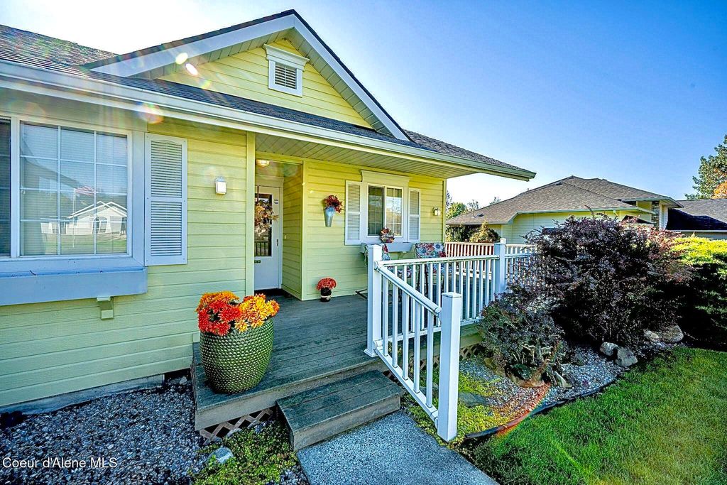 Photo of 494 PARKSIDE Dr, Hayden, ID 83835 (MLS # 25-10515)