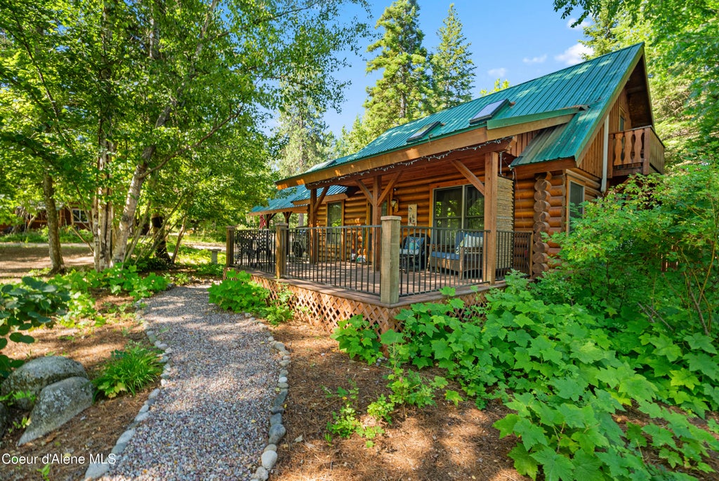 Photo of 70 Hawkins Rd, Sagle, ID 83860 (MLS # 26-5817)