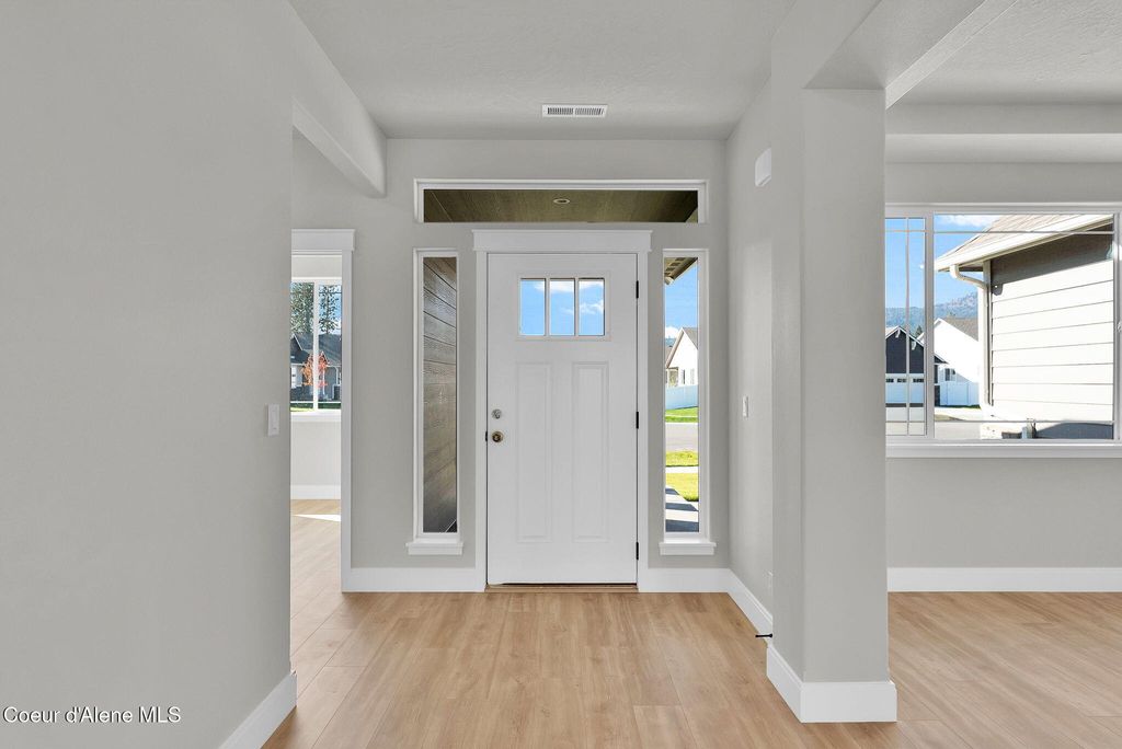 Photo of 15021 LIANE Ln, Rathdrum, ID 83858 (MLS # 25-10143)