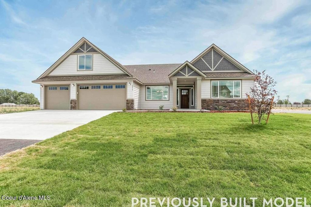 Photo of 15021 LIANE Ln, Rathdrum, ID 83858 (MLS # 25-10143)