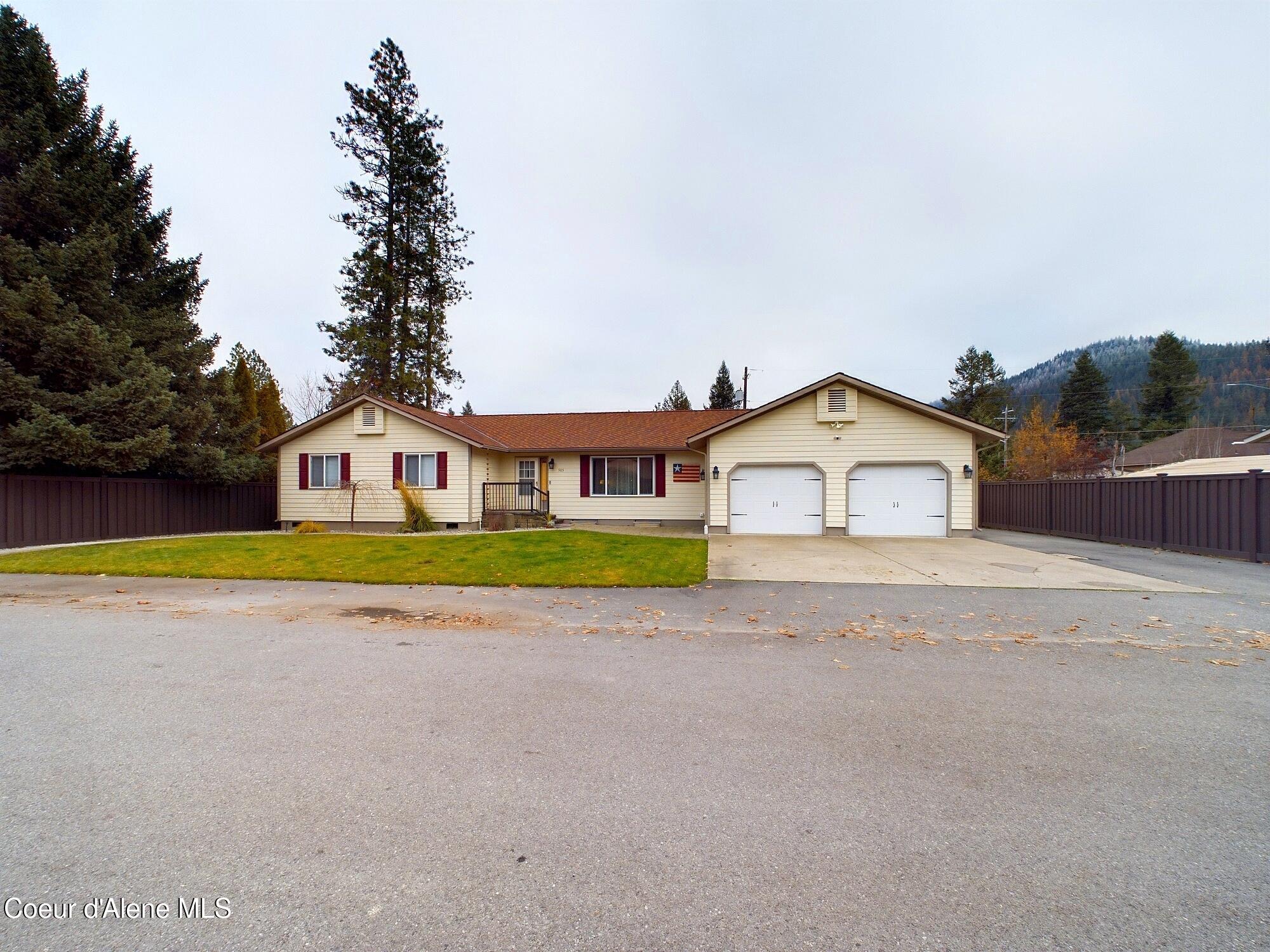 505 S First St, Pinehurst, Idaho image 2