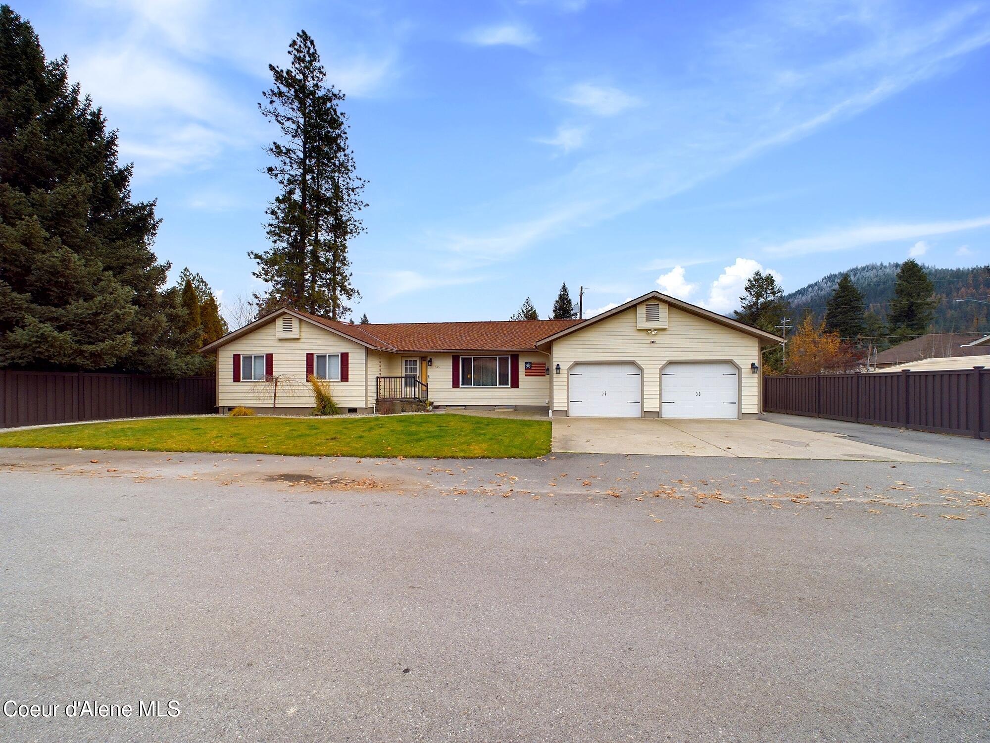 505 S First St, Pinehurst, Idaho image 3