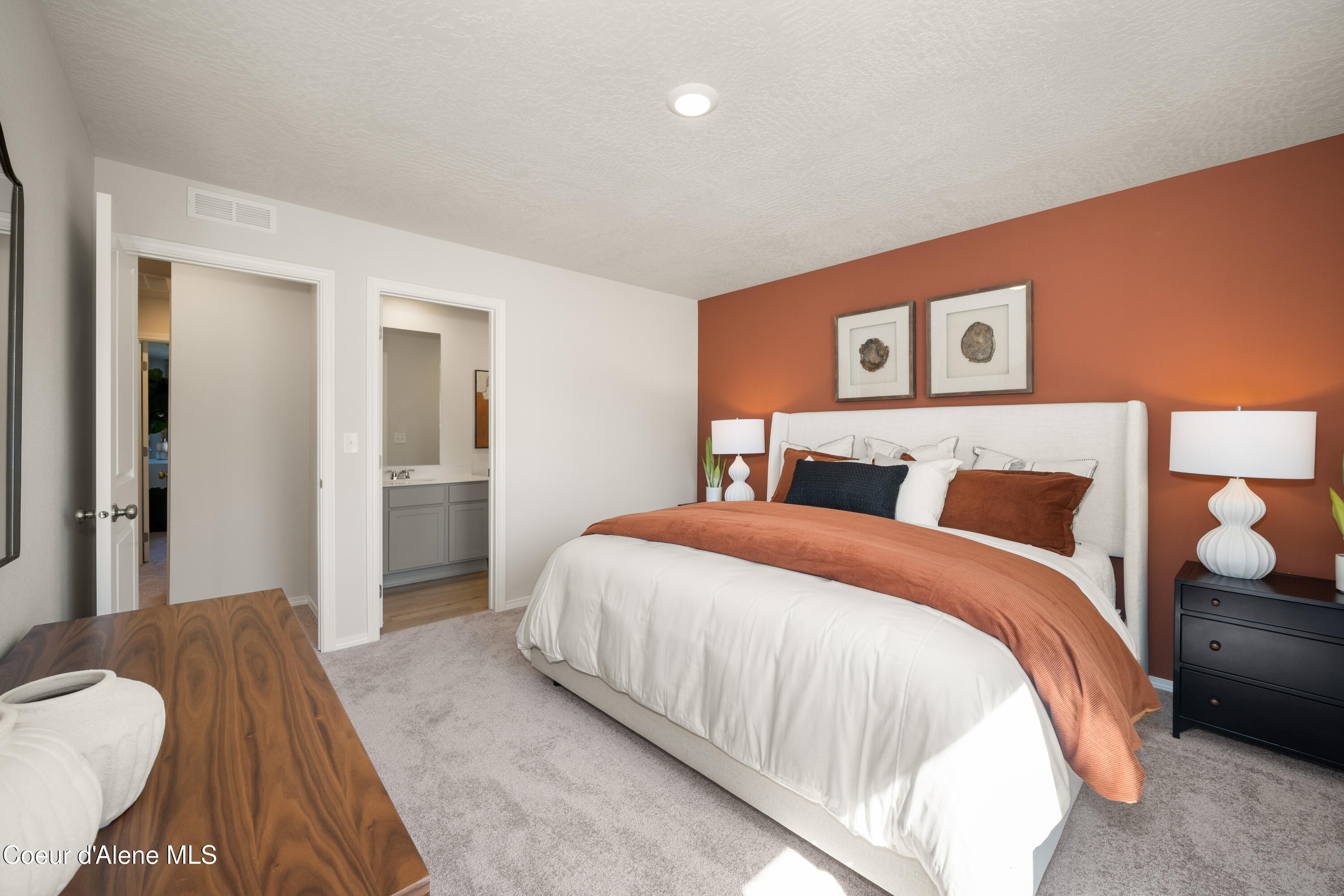 Hayden, Idaho 83835, United States, 2 Bedrooms Bedrooms, ,3 BathroomsBathrooms,Residential,Pending,157098