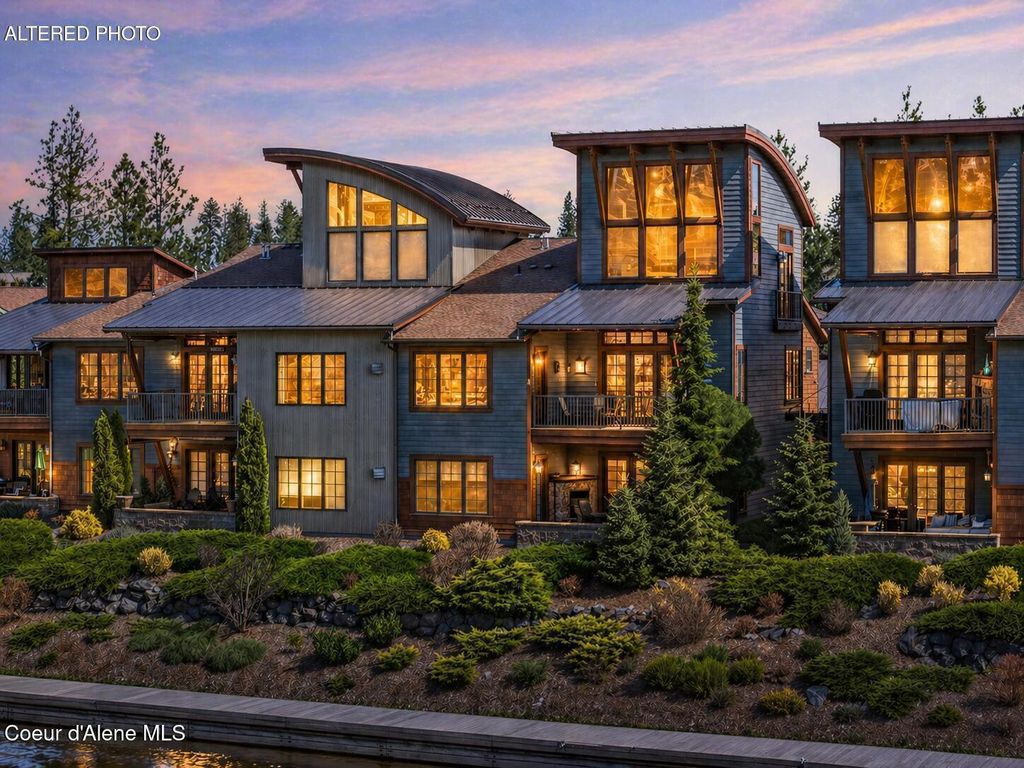 Photo of 2104 Bellerive Ln #204, Coeur dAlene, ID 83814 (MLS # 26-4167)