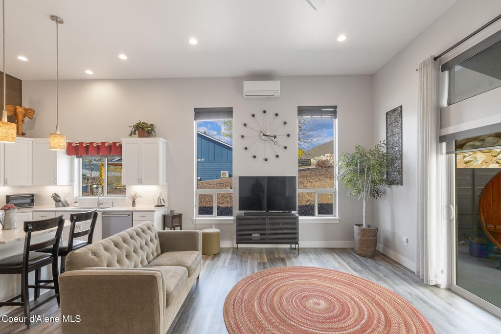 Photo of 3306 Ladalia Dr, Coeur dAlene, ID 83814 (MLS # 26-1946)