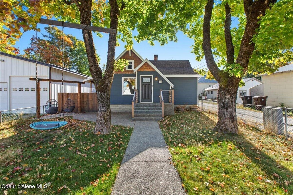 Photo of 115 Fifth St, Osburn, ID 83849 (MLS # 26-10001)