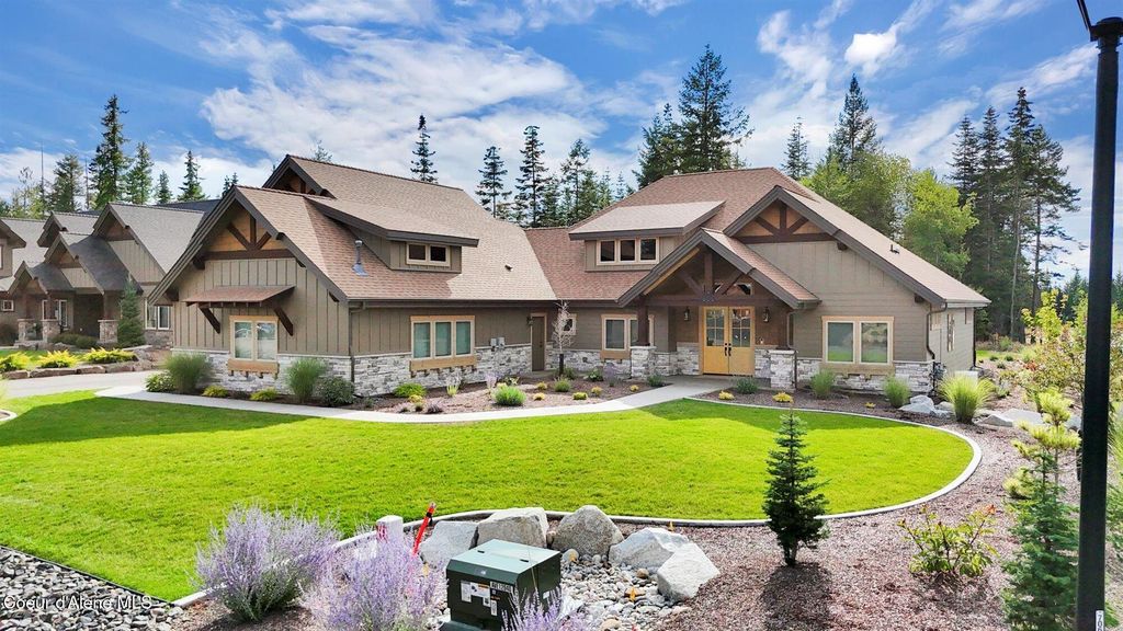 Photo of 11693 Arnicas Ct, Hayden, ID 83835 (MLS # 25-8366)