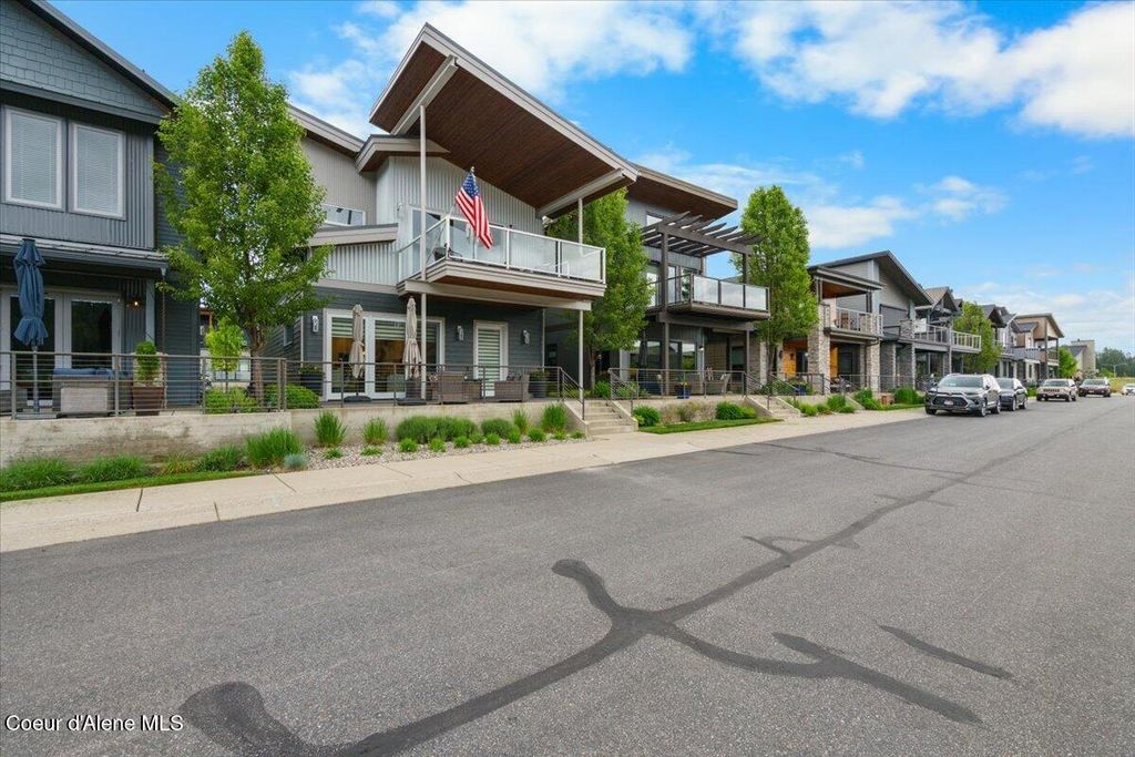 Photo of 1605 Bellerive Ln, Coeur dAlene, ID 83814 (MLS # 26-5389)