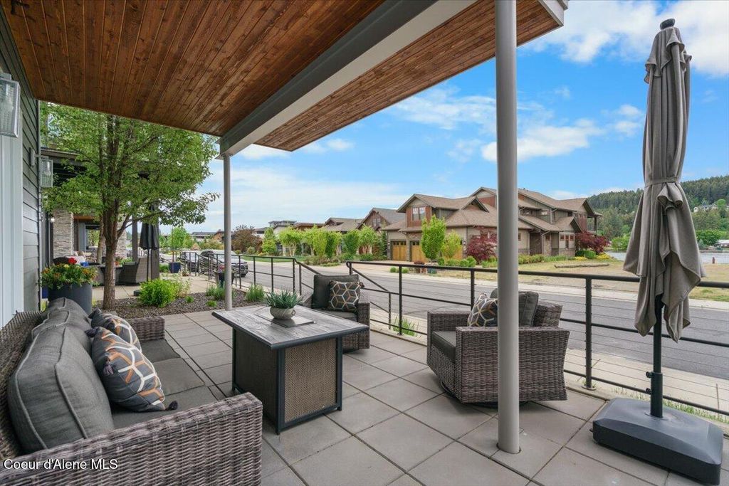 Photo of 1605 Bellerive Ln, Coeur dAlene, ID 83814 (MLS # 26-5389)
