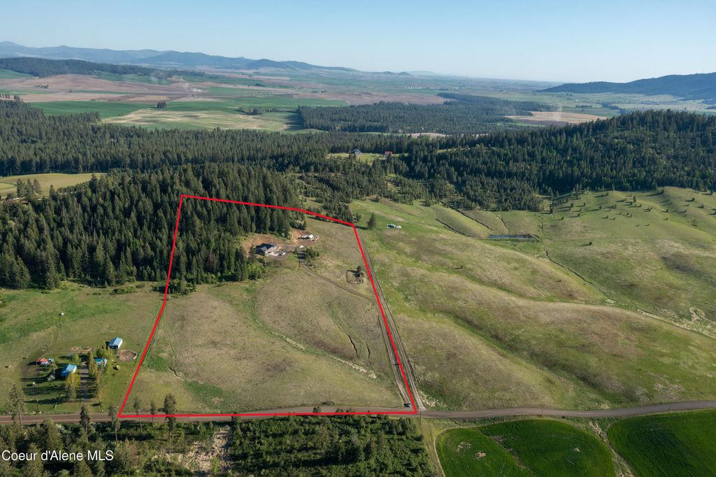 Photo of 1341 Merideth Rd, Plummer, ID 83851 (MLS # 25-4856)