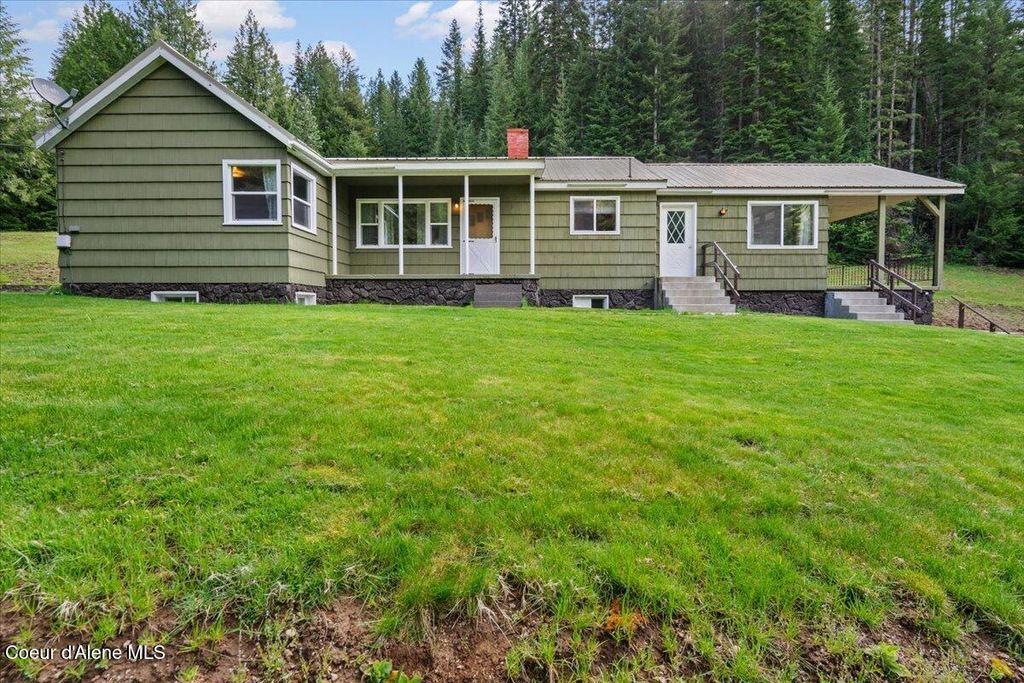 Photo of 2122 Nine Mile Creek Creek #B, Wallace, ID 83873 (MLS # 25-4755)