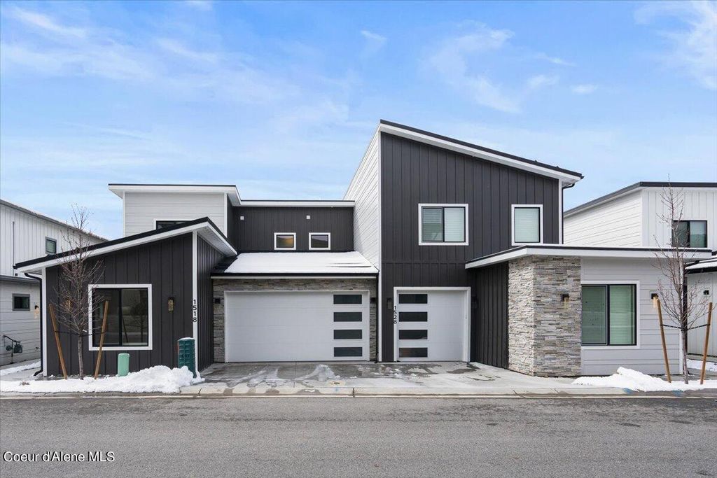 Photo of 1518 Union Dr, Coeur dAlene, ID 83814 (MLS # 26-7412)