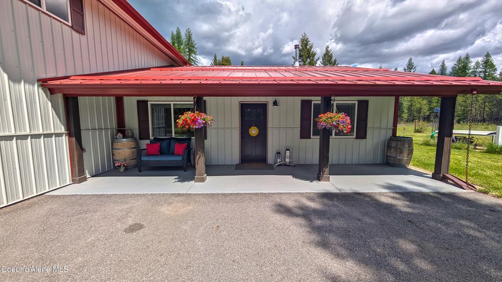 Photo of 471 Akre Dr, Blanchard, ID 83804 (MLS # 25-4781)