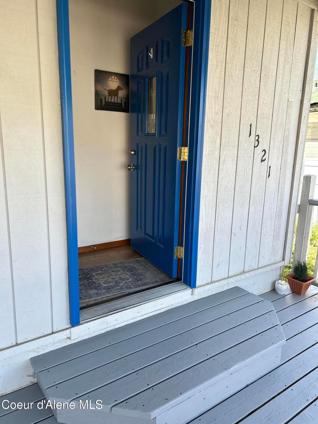 Photo of 1321 Washington Ave, St. Maries, ID 83861 (MLS # 26-4404)