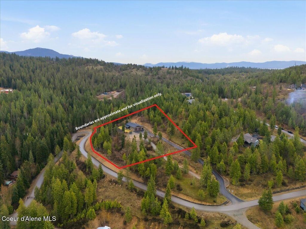 Photo of 17045 Cade Rd, Hauser, ID 83854 (MLS # 26-2676)