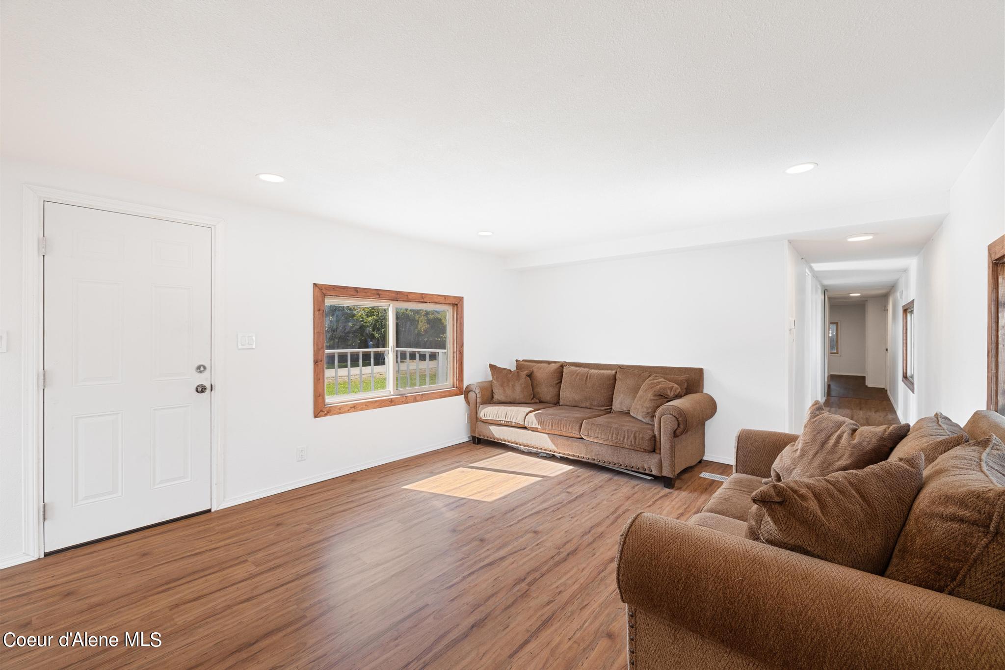 Post Falls, Idaho 83854, United States, 3 Bedrooms Bedrooms, ,2 BathroomsBathrooms,Residential,Active,90423