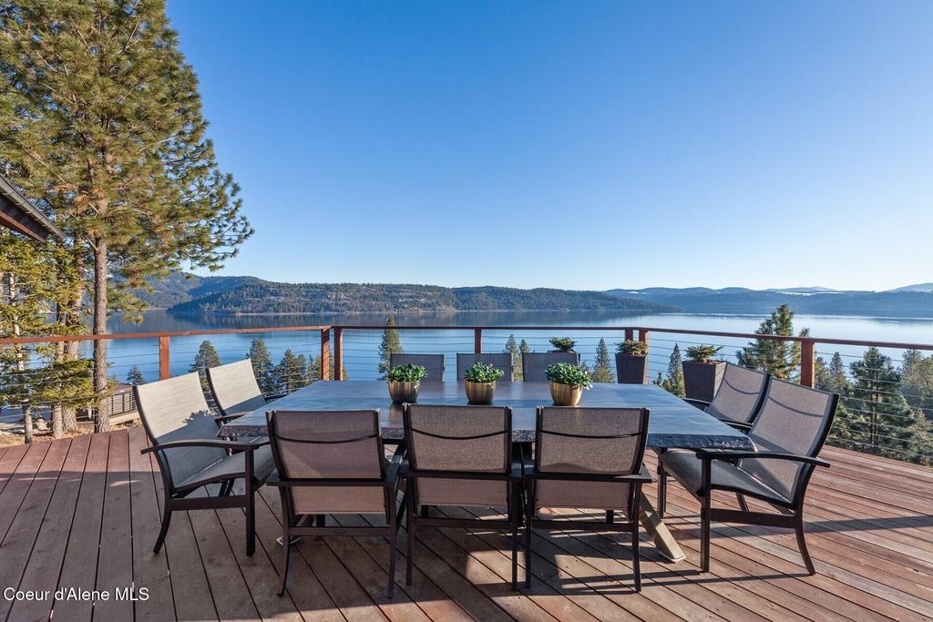 Photo of 5828 Onyx Cir, Coeur dAlene, ID 83814 (MLS # 25-1814)