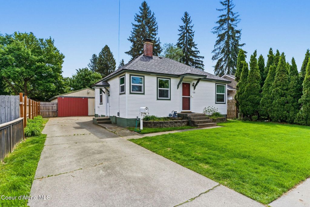 Photo of 920 15th ST, Coeur dAlene, ID 83814 (MLS # 26-4980)