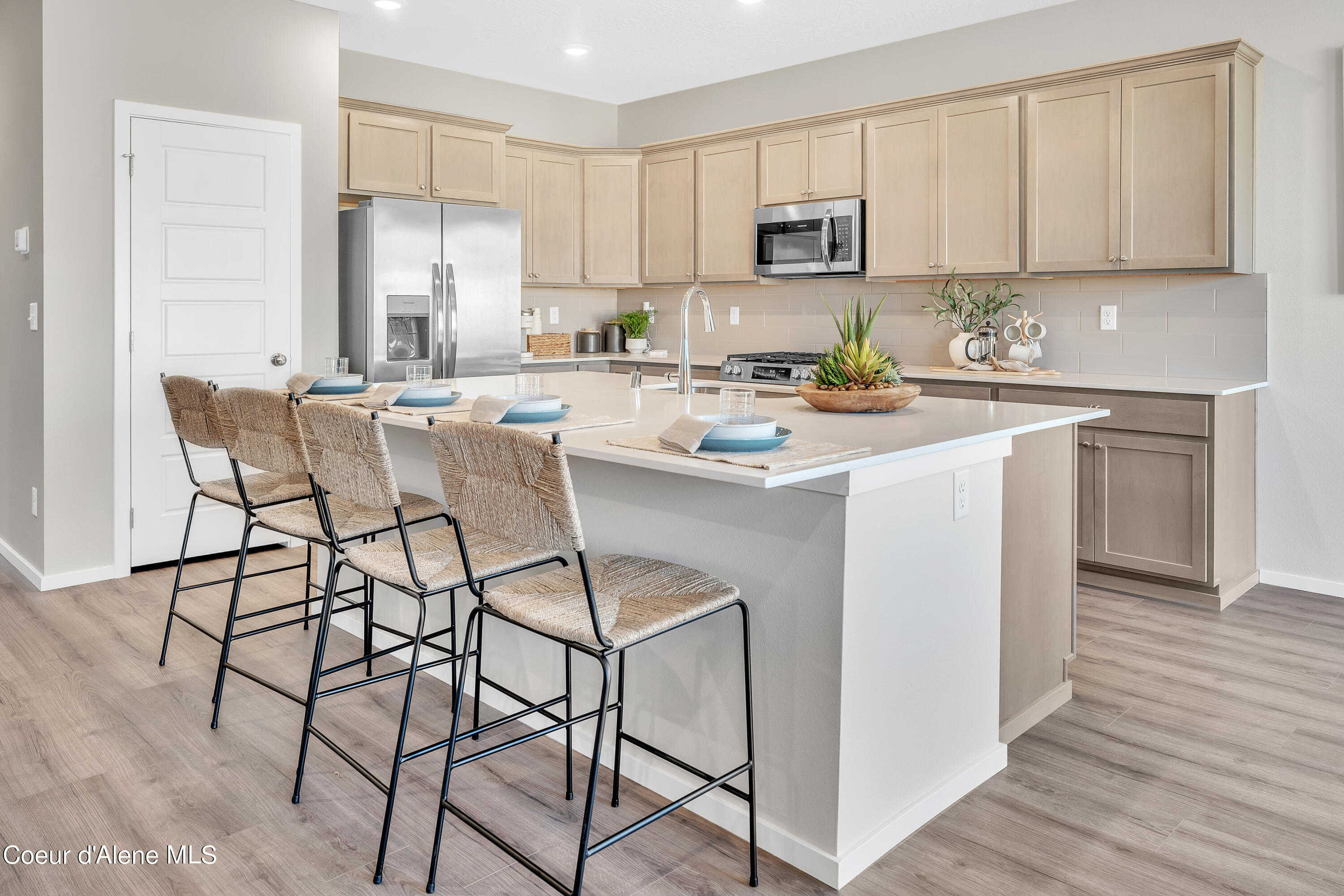 Hayden, Idaho 83835, United States, 3 Bedrooms Bedrooms, ,2 BathroomsBathrooms,Residential,Pending,57121